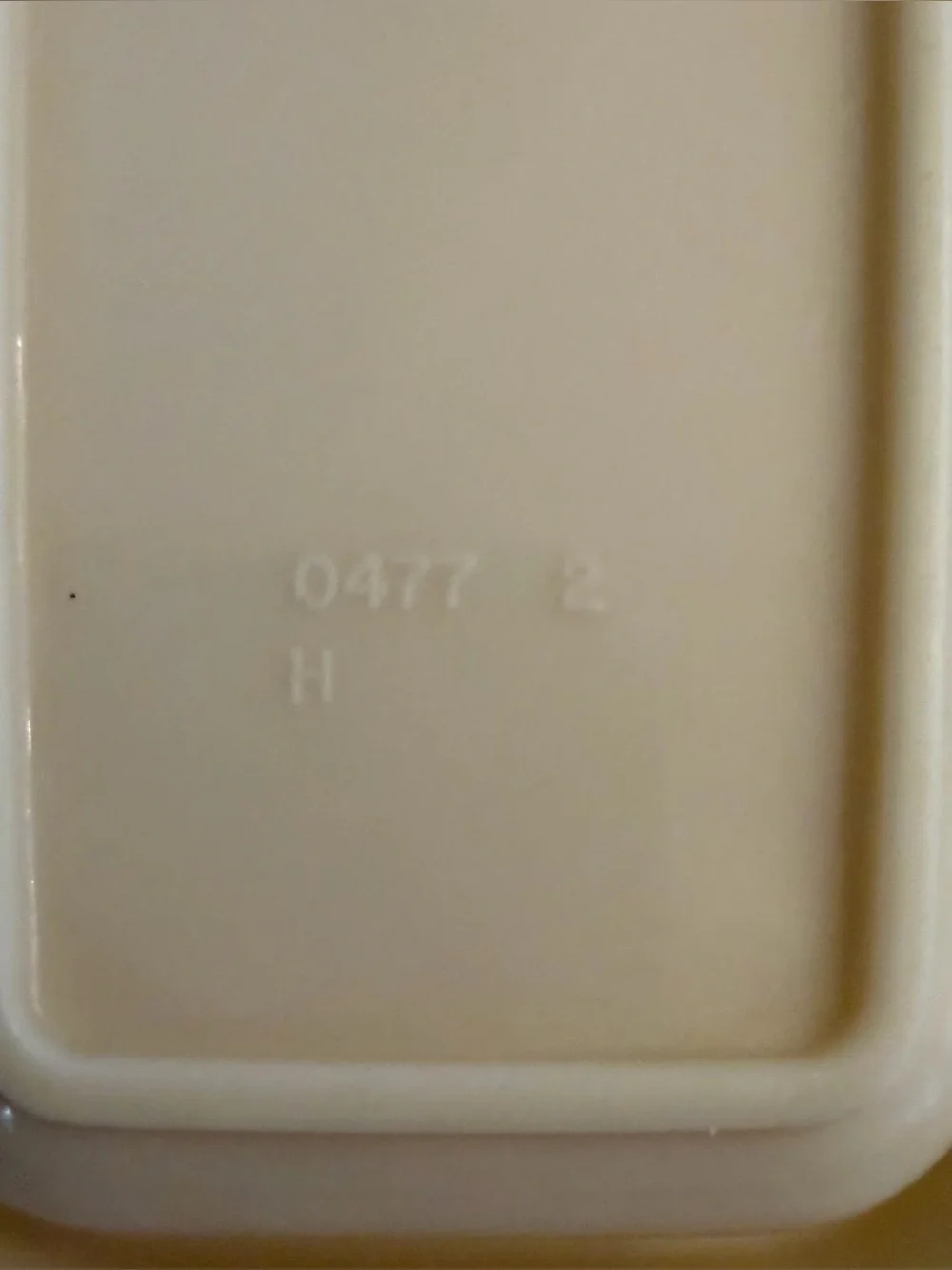TWO Vintage 0477 Rubbermaid Standard Plastic Butter Dishes Red Almond w/ Lids